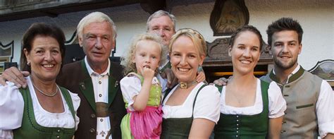 familie hauser